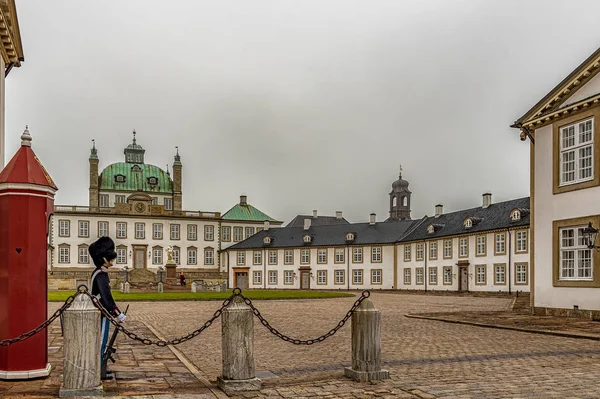 Fredensborg Palace Guard Station — Stock Photo, Image