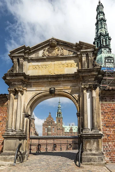 Fredensborg paleis in Denemarken archway View — Stockfoto