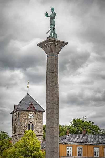 Estatua de Trondheim Saint Olav —  Fotos de Stock