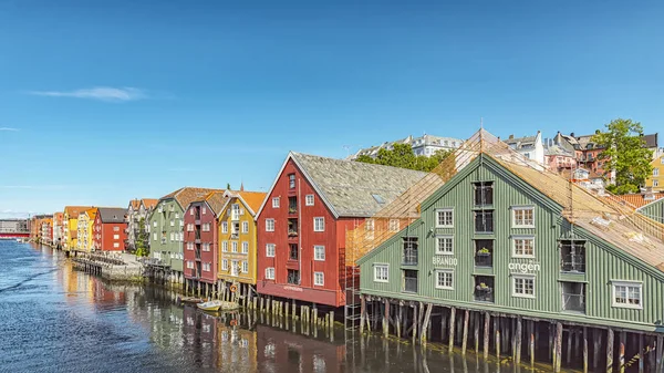 Trondheim River Nidelva Dockside Magazzini Editoriale — Foto Stock