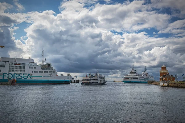 Ferry elétrico de Helsingborg e outros ferries — Fotografia de Stock