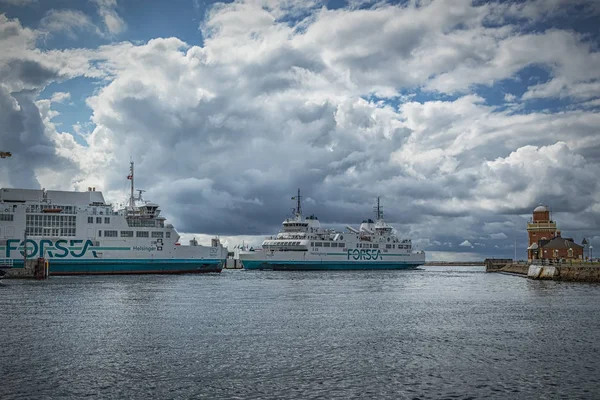 Ferry elétrico de Helsingborg atracado — Fotografia de Stock