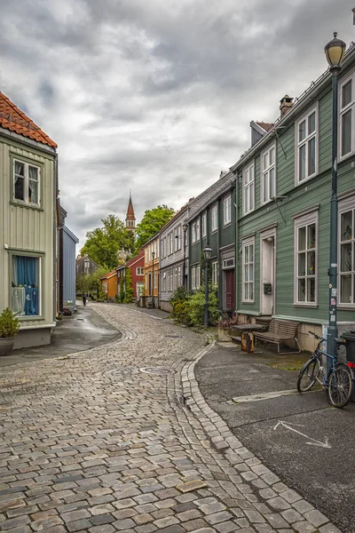 Trondheim Bakklandet Curvy Street — Foto de Stock
