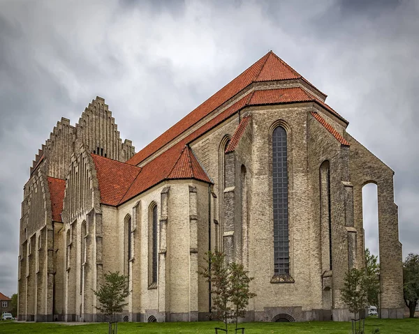 Levý zadní roh kostela Kodaň Grundtvigs — Stock fotografie