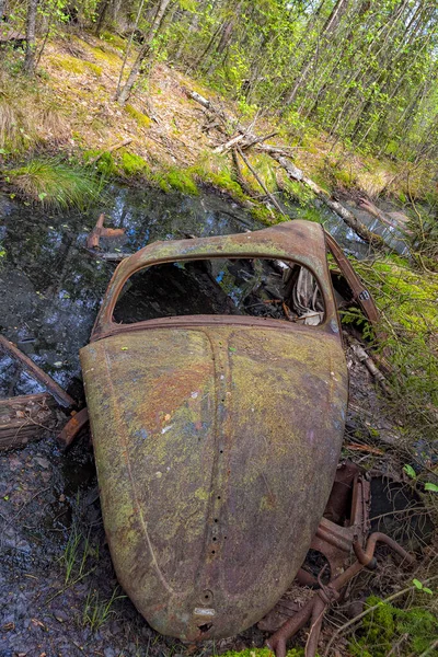 Kirkoe Mosse Suecia Mayo 2020 Cementerio Automóviles Situado Bosque Kirkoe — Foto de Stock