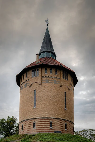 Sveç Malmö Pildammstornet Denilen Süslü Kulesi — Stok fotoğraf