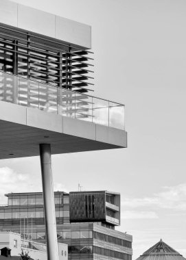 HELSİNGBORG, SWEDEN - EYLÜL 06, 2020: Liman yakınlarındaki Seau Konferans Merkezi.