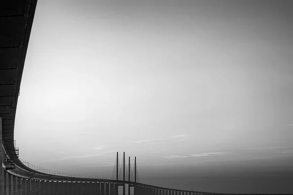 Malmo Sweden 9月20日 日没時にスウェーデンとデンマークを結ぶ日の出橋 — ストック写真