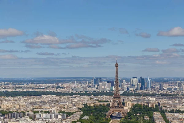 巴黎城市景观与埃菲尔铁塔和法国火星场 — 图库照片