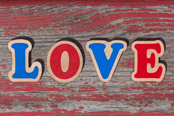 Slovo Láska Dřevěných Písmen Dřevěné Desce — Stock fotografie