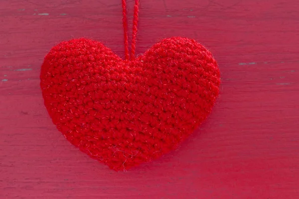 San Valentín Punto Rojo Sobre Tabla Madera Roja —  Fotos de Stock