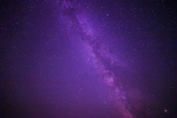 夜空中银河系的景色 — 图库照片