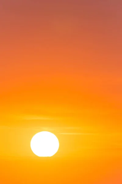 日の出のカラフルな空を眺め — ストック写真