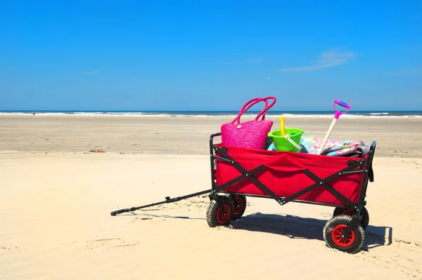 Carro Mano Con Equipaje Vacaciones Playa —  Fotos de Stock