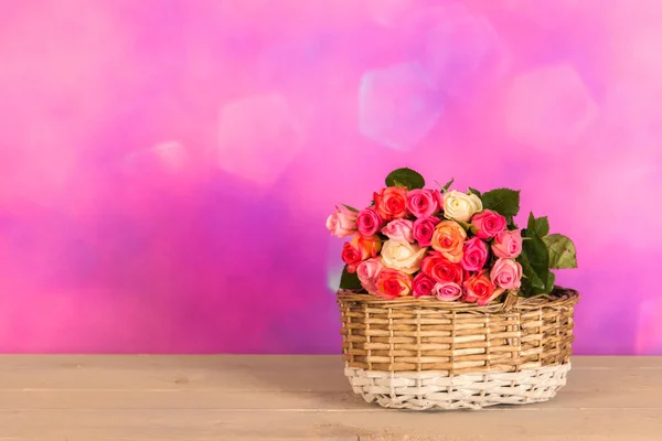 Bouquet Wicker Basket Pink Interior — Stock Photo, Image