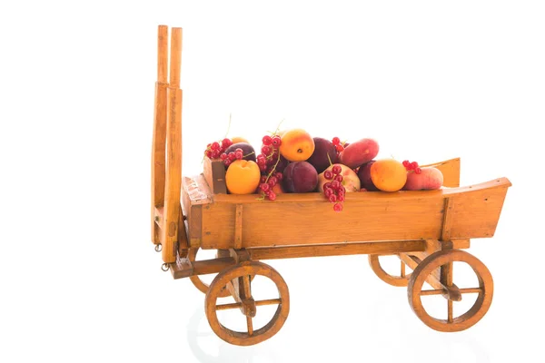 Antigos Agricultores Madeira Carrinho Para Fins Agrícolas Preenchido Com Frutas — Fotografia de Stock