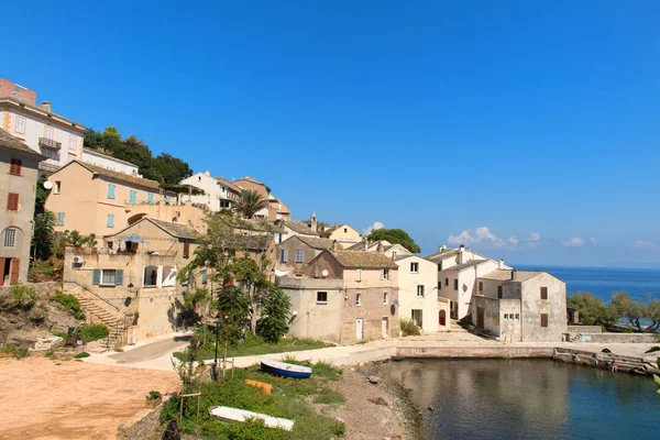 Pequena aldeia em Cap Corse — Fotografia de Stock