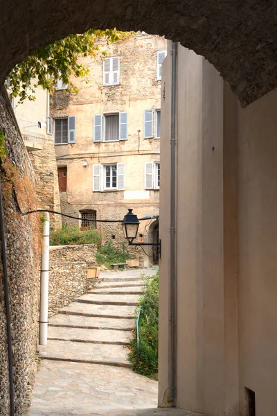 Olhando Através Little Lane Aldeia Francesa Casinca — Fotografia de Stock