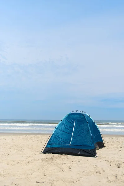 Tente Simple Pour Camper Abri Plage — Photo