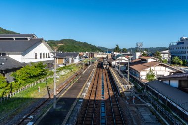 Bir köprü Japon Tren