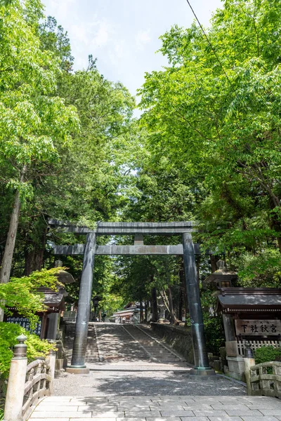 Temple Japonais Porte Montagne Dans Forêt — Photo