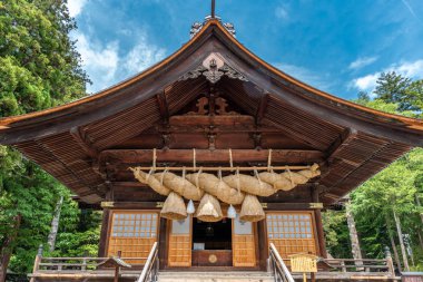 Japonya'daki Suwa Taisha(Grand Shrine) Shimosha Akimiya