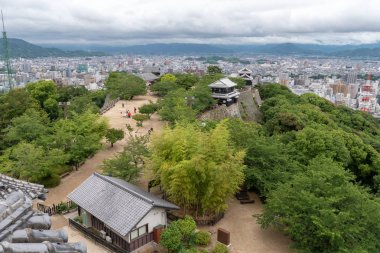 Matsuyama şehir Matsuyama Castle - Japonya peyzaj
