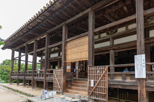 Miyajima Japão Junho 2017 Santuário Toyokuni Pagode Cinco Andares Torii — Fotografia de Stock