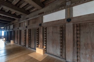 Himeji, Japonya - 29 Haziran 2017: Japonya'da Himeji, Himeji Kalesi iç. Kalenin prototip Japon kale mimari hayatta kalan en güzel örneği olarak kabul edilir.