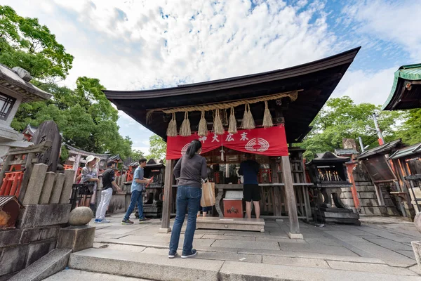 Kyoto Japón Julio 2017 Fushimi Inari Taisha Santuario Con Gente — Foto de Stock