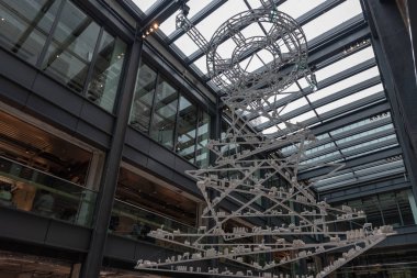 Tsuen Wan, Hong Kong - 24 Aralık 2018: Mills Simgesel Yapı yeniden canlandırılması projesi, the1960s ve şimdi taşır uygulanan yaratıcılık ve yenilik bir geleceği olan bu mirası üzerinde üretim Altın Çağ tanık.