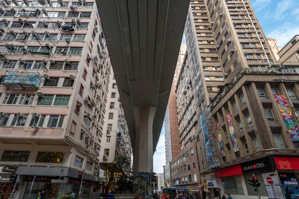 Hongkongön Hong Kong Dec 2018 Hongkong Highway Mellan Tät Bostadshus — Stockfoto