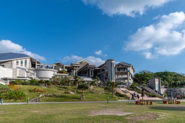 Okinawa, Japan - 27 Ekim 2018: Okinawa Churaumi Akvaryum: Okinawa, Japan, dünyanın en büyük akvaryumlarda biri