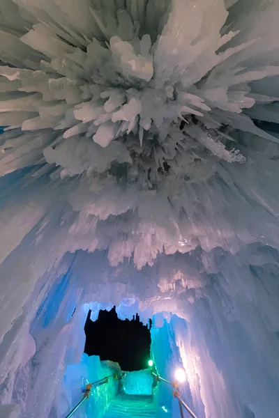 Знаменита башта годинника льоду водоспаду фестивалю 2019 — стокове фото