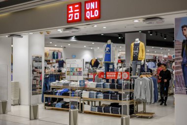 Hong Kong Uniqlo Giyim Mağazası