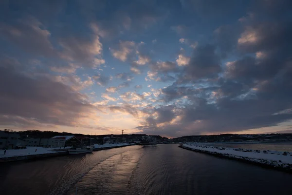 Blick auf den Sonnenuntergang von einer Polarkreuzfahrt, Abashiri — Stockfoto