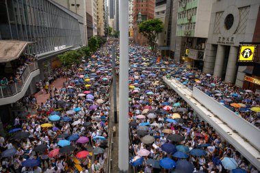 Hong Kong-9 Haziran 2019: Hong Kong 9 Haziran sokakta milyonlarca insan ile korumak.