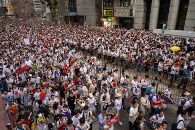 Hong Kong-9 Haziran 2019: Hong Kong 9 Haziran sokakta milyonlarca insan ile korumak.