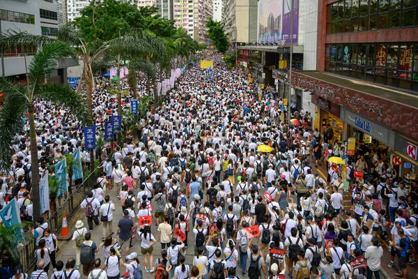 Hong Kong Junho 2019 Hong Kong Junho Protege Com Milhões Imagens De Bancos De Imagens Sem Royalties