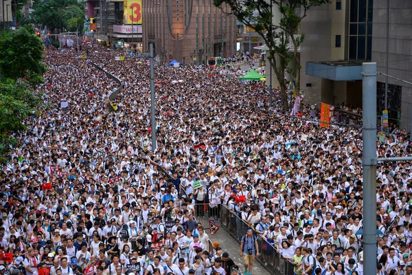 Hong Kong Junho 2019 Hong Kong Junho Protege Com Milhões Fotos De Bancos De Imagens Sem Royalties