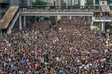 Hong Kong 16 Haziran iade tasarısına karşı protesto