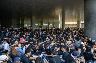 Hong Kong 16 Haziran iade tasarısına karşı protesto