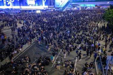 Hong Kong 16 Haziran iade tasarısına karşı protesto