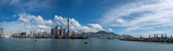 Landscape, Cityscape, Harbor, Blue Sky in Hong Kong — Stock Photo, Image