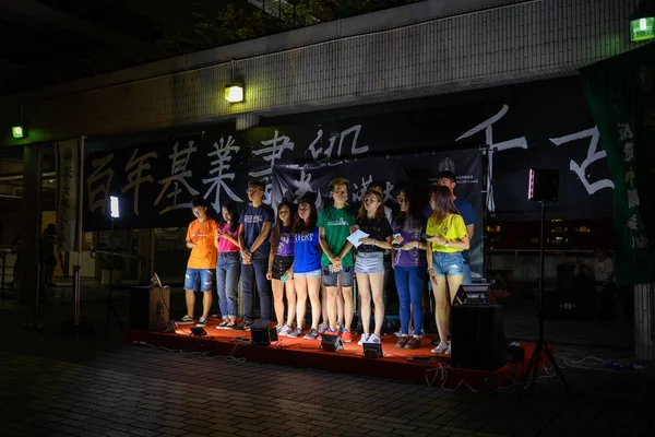 Student of University of Hong Kong setup forum against Vice-Chan — Stock Photo, Image