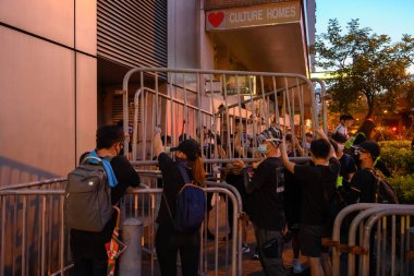 Hong Kong Adası'nda İade karşıtı yasa tasarısı protestosu