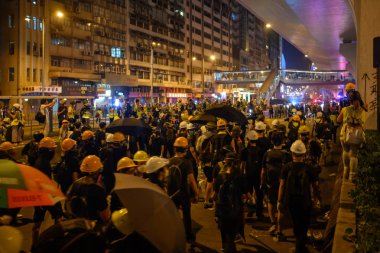Hong Kong Adası'nda İade karşıtı yasa tasarısı protestosu