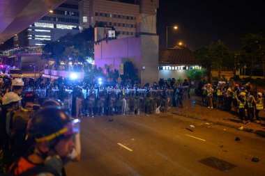 Hong Kong Adası'nda İade karşıtı yasa tasarısı protestosu
