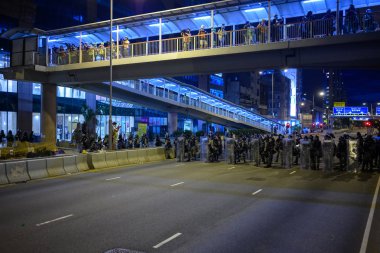 Hong Kong islan'da Hong Kong halkı iade karşıtı yasayı protesto etti