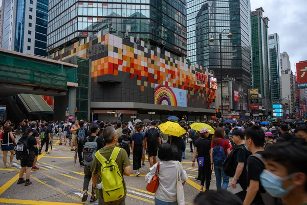 Hong Kong 3 augustus protest dat door de politie wordt verworpen. — Stockfoto